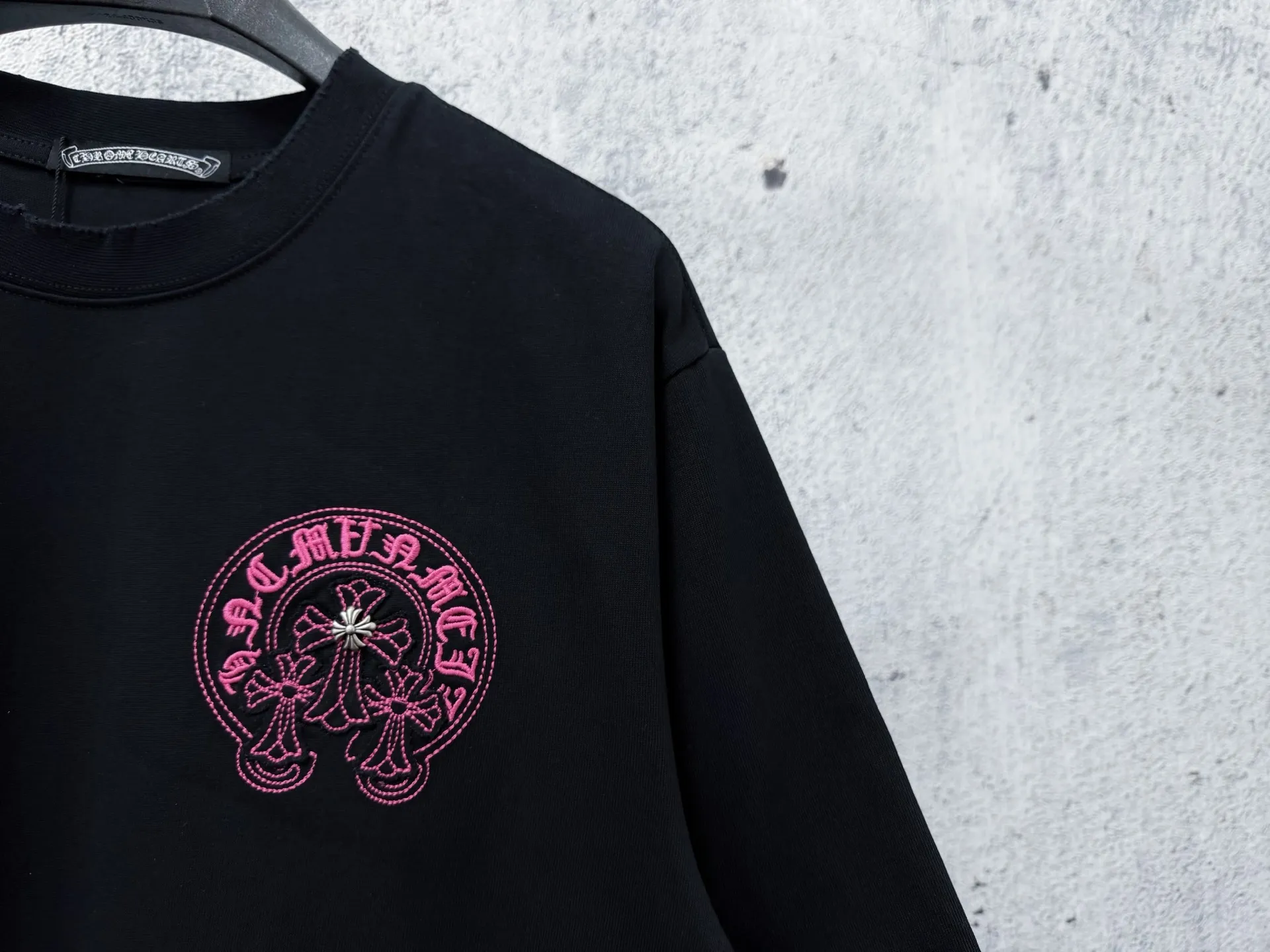 Quality 【Come Hearts 】 26ss ， ， 。 ， CH ， 。 ， ， Same Style Size：S—XL ：Black White